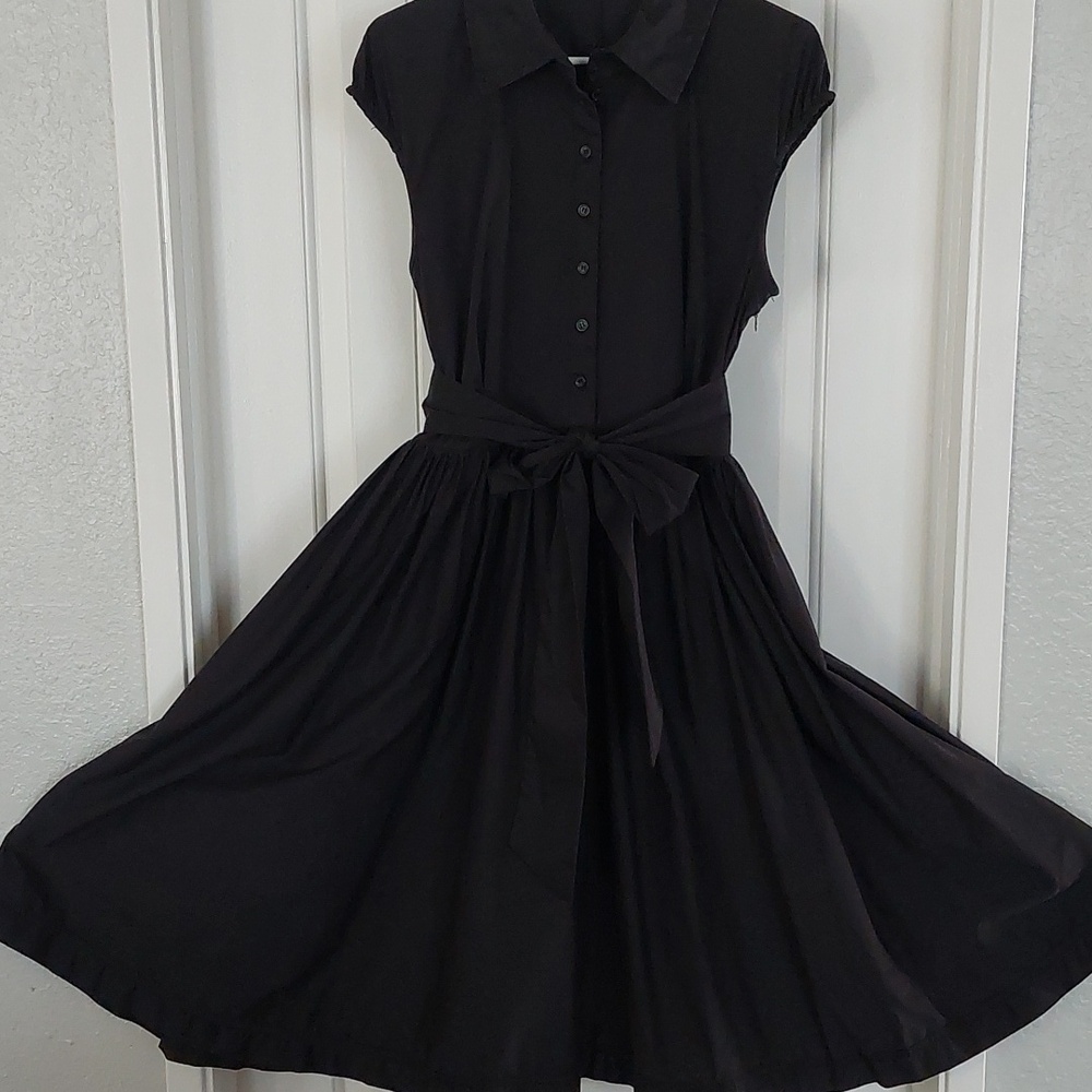 Adrienne Vittadini Black Sleeveless Button-Front Midi Dress with Tie Waist